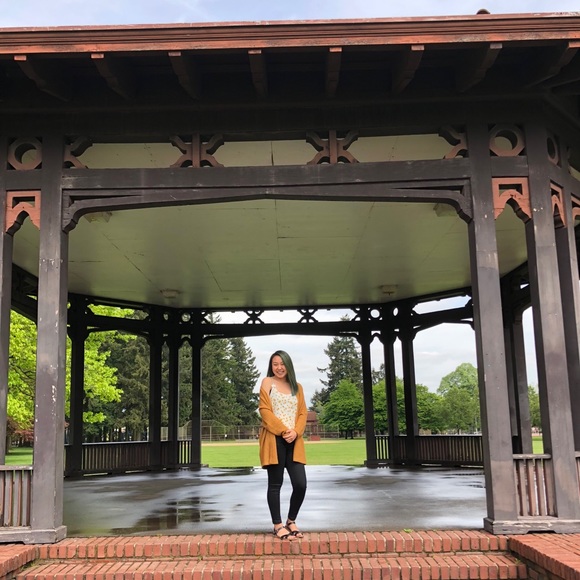 Meet your Posher, Grace - Picture 2 of 2